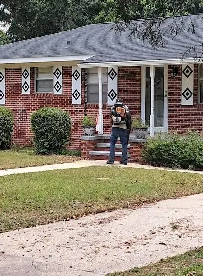 Landscaper in Pensacola, FL Landscaper in Pensacola, FL